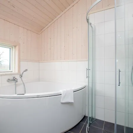 2 House B 66 * Großenbrode